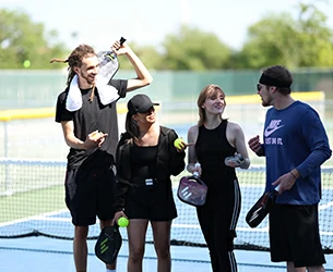 Are Carbon Fiber Pickleball Paddles Banned In 2023?